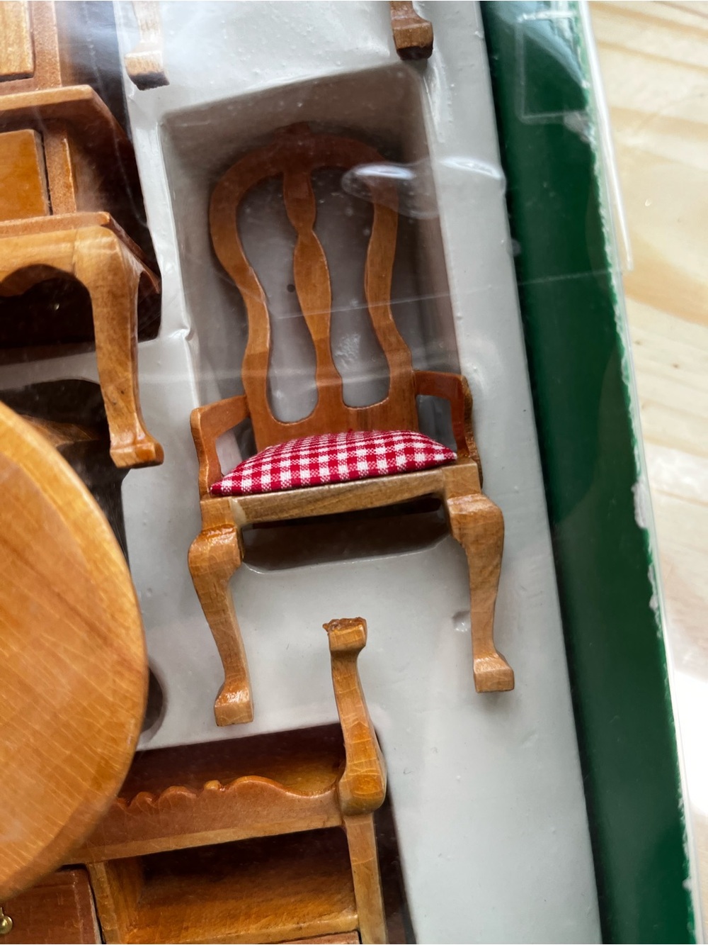 Vtg Albert E. Price 7-piece wooden dining room dollhouse furniture set COMPLETE - Picture 7 of 10
